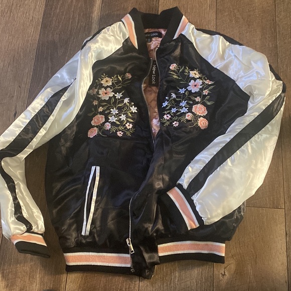 New Look Women's Black and Pink Jacket - Picture 2 of 6